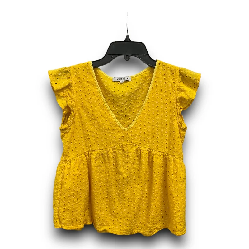 Top Sleeveless By Clothes Mentor  Size: M